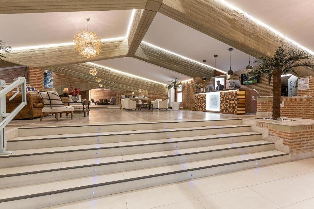 Hotel Restaurante El Montico Tordesillas Exterior photo